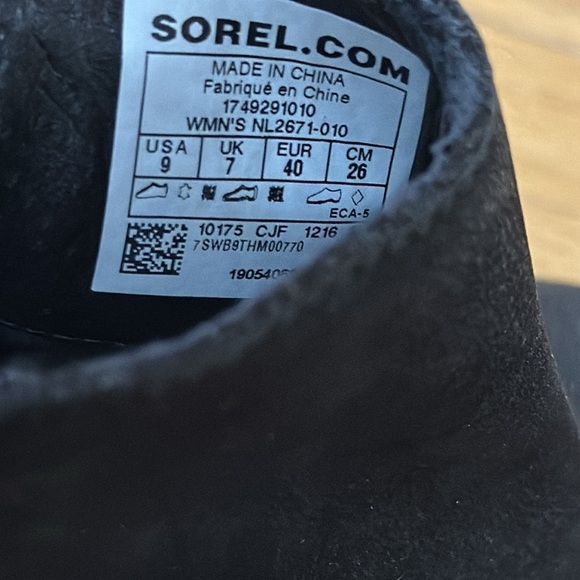 Sorel sz 9 black leather Emelie flat black boot great pre owned condition - Picture 5 of 6